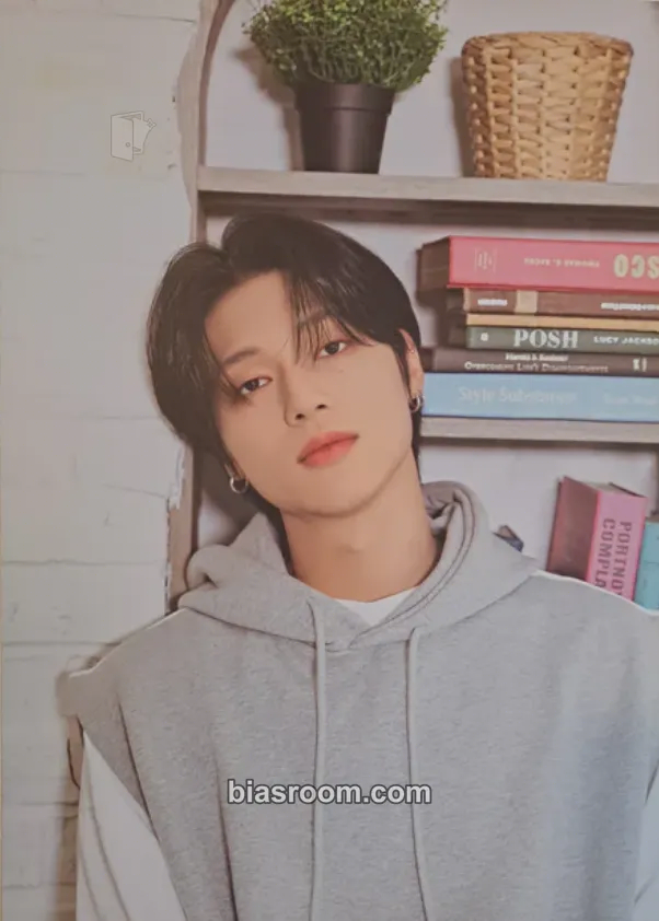 Wooyoung 2024 Fanmeeting - Atiny's Voyage: From A to Z Photocard - ATEEZ - ATEEZ K-pop photocard