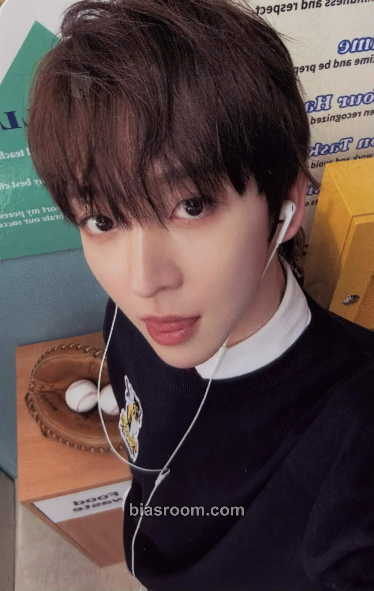 Donghyeon Kick Out, Flip Now! Photocard - KickFlip - KickFlip K-pop photocard