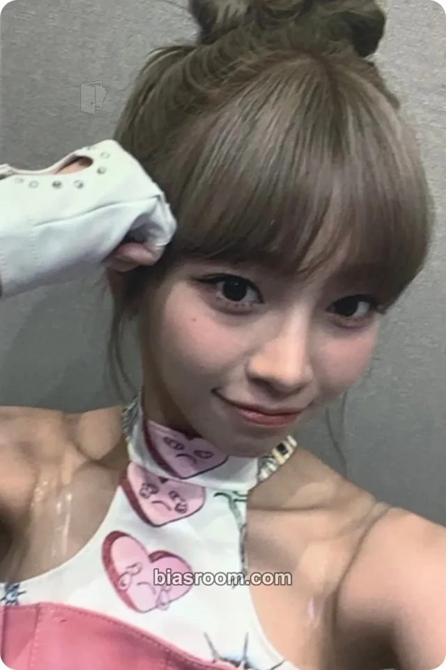 UNIS - Nana - WE UNIS Album video call (fancall) jump up round 6