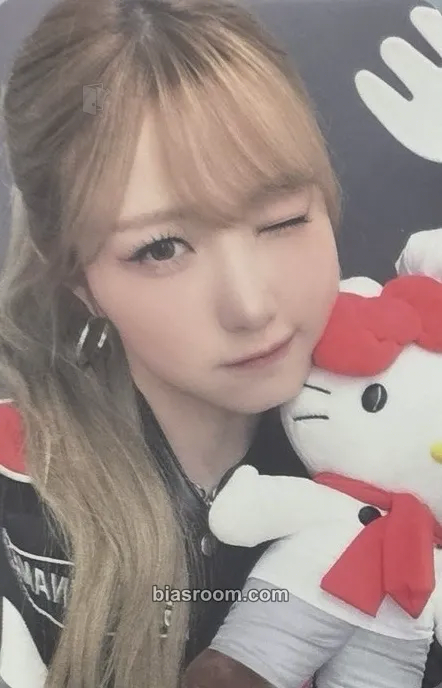 Hitomi &our vibe Photocard - SAY MY NAME - SAY MY NAME K-pop photocard