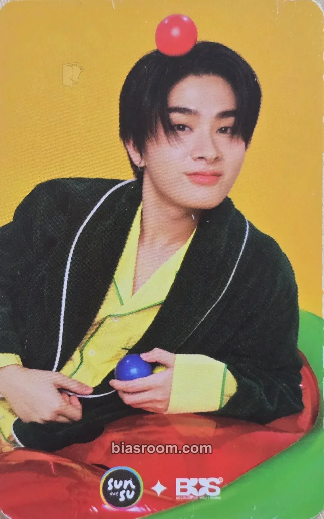 BUS - Thai - SUNSU x BUS Other brand collaboration random photocard pajamas version