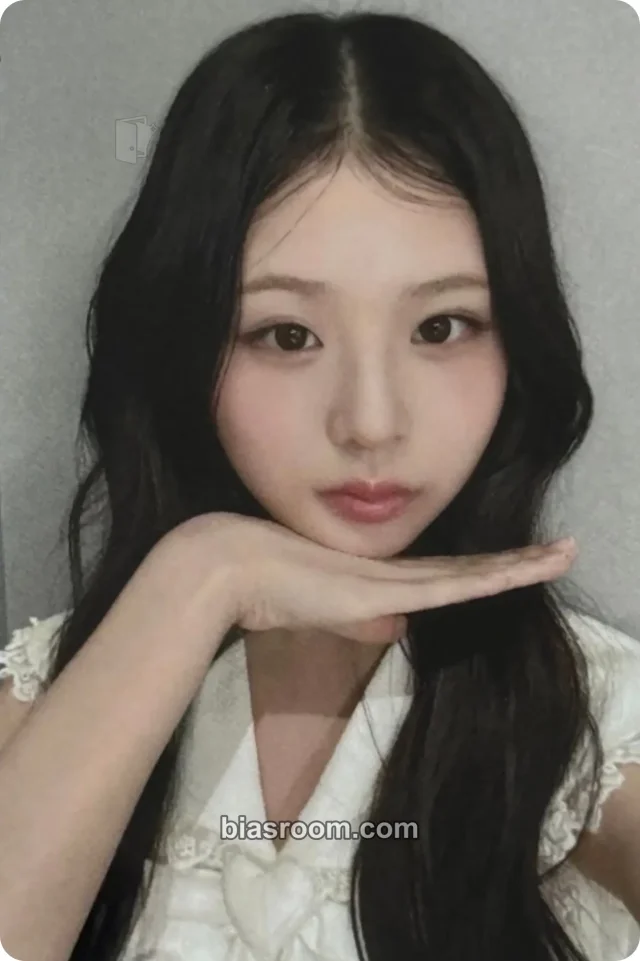 UNIS - Seowon - SWICY Album video call (fancall) musicart (music art) round 1
