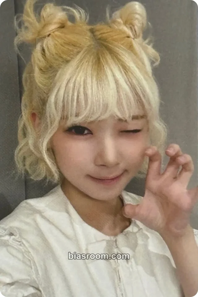 UNIS - Kotoko - SWICY Album video call (fancall) musicart (music art) round 1