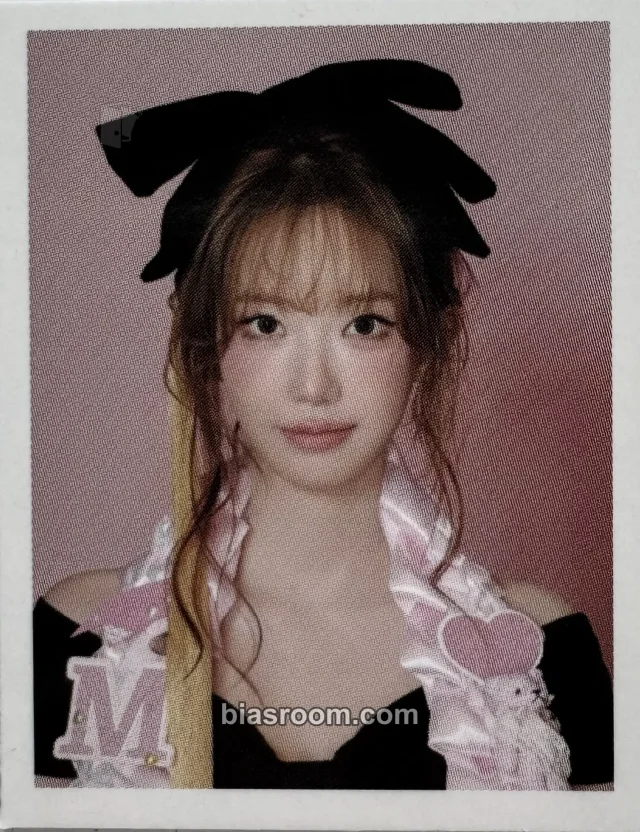 QWER - Magenta - CEREMONY Album id photo album inclusion