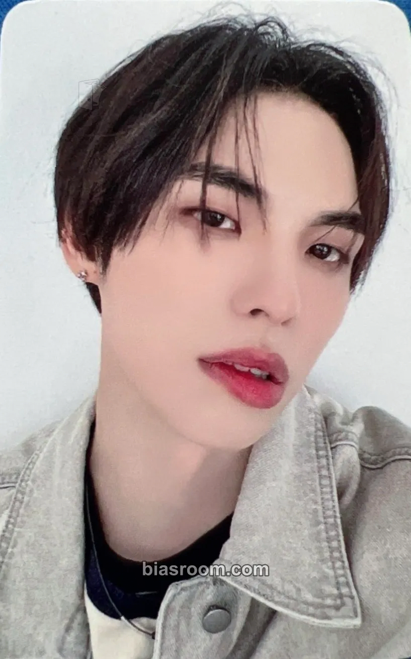 BX 2025 Season's Greetings Photocard - CIX - CIX K-pop photocard