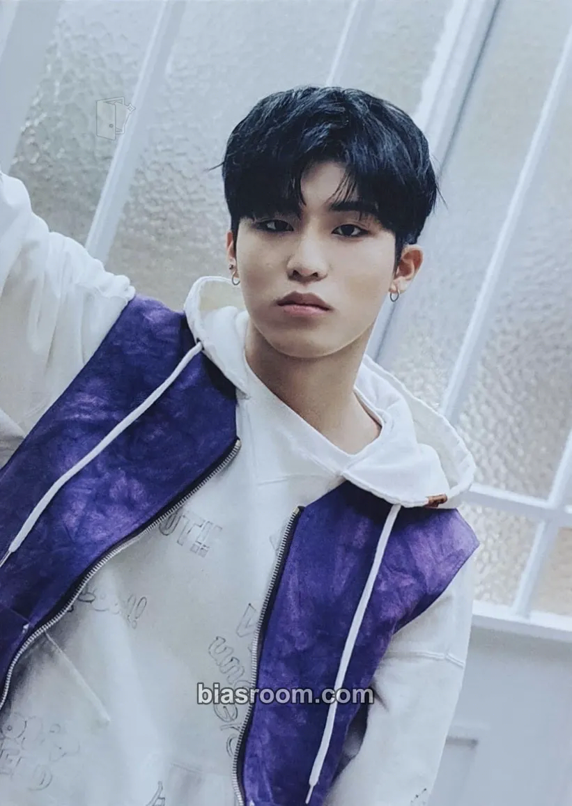 Park Jeongwoo THE SECOND STEP : CHAPTER ONE Photocard - TREASURE - TREASURE K-pop photocard