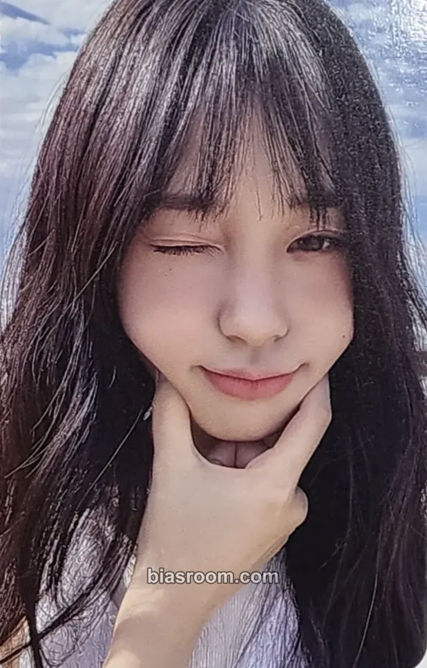 Jihan ColoRise Photocard - Weeekly - Weeekly K-pop photocard
