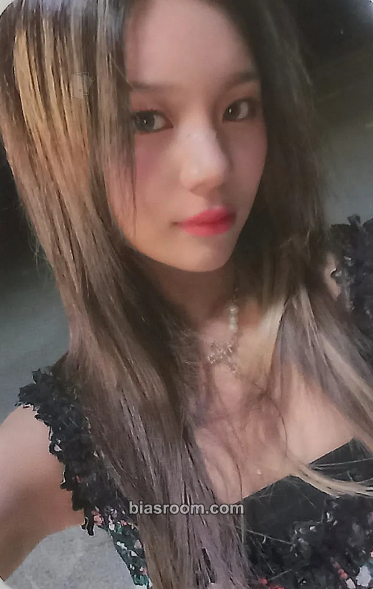 Umji VERSUS Photocard - VIVIZ - VIVIZ K-pop photocard