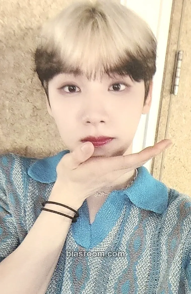 Woong THE FUTURE IS OURS : LOST Photocard - AB6IX - AB6IX K-pop photocard