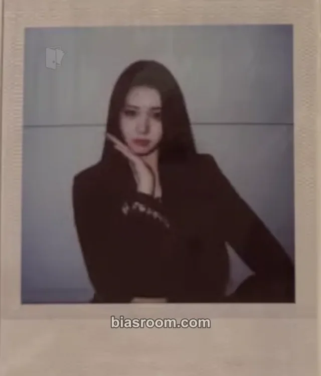 BABYMONSTER - Rora - FOREVER Album polaroid polaroid set merch inclusion
