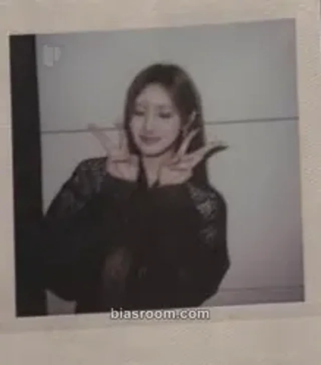 BABYMONSTER - Rami - FOREVER Album polaroid polaroid set merch inclusion