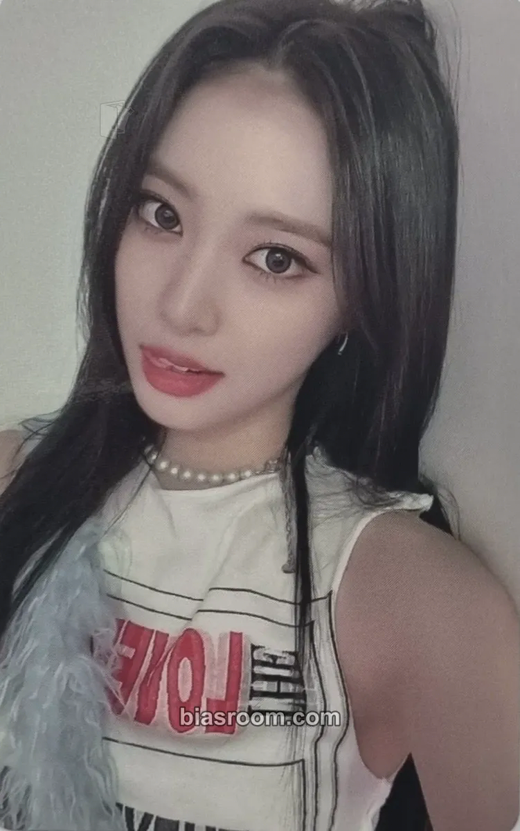Zoa ColoRise Photocard - Weeekly - Weeekly K-pop photocard