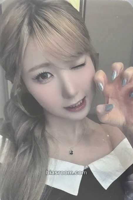 Hitomi &our vibe Photocard - SAY MY NAME - SAY MY NAME K-pop photocard