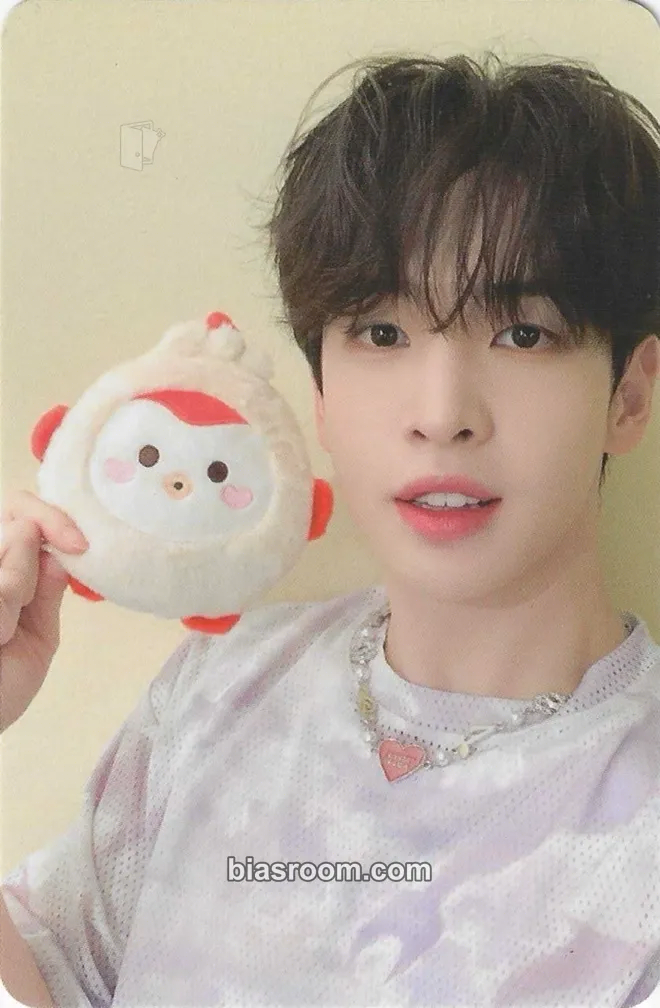 Allen SUMMER CCREW Pop-Up Store Photocard - CRAVITY - CRAVITY K-pop photocard
