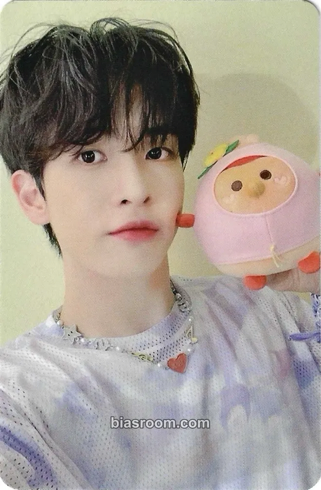 Allen SUMMER CCREW Pop-Up Store Photocard - CRAVITY - CRAVITY K-pop photocard