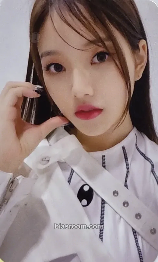 Soojin Play Game : Awake Photocard - Weeekly - Weeekly K-pop photocard