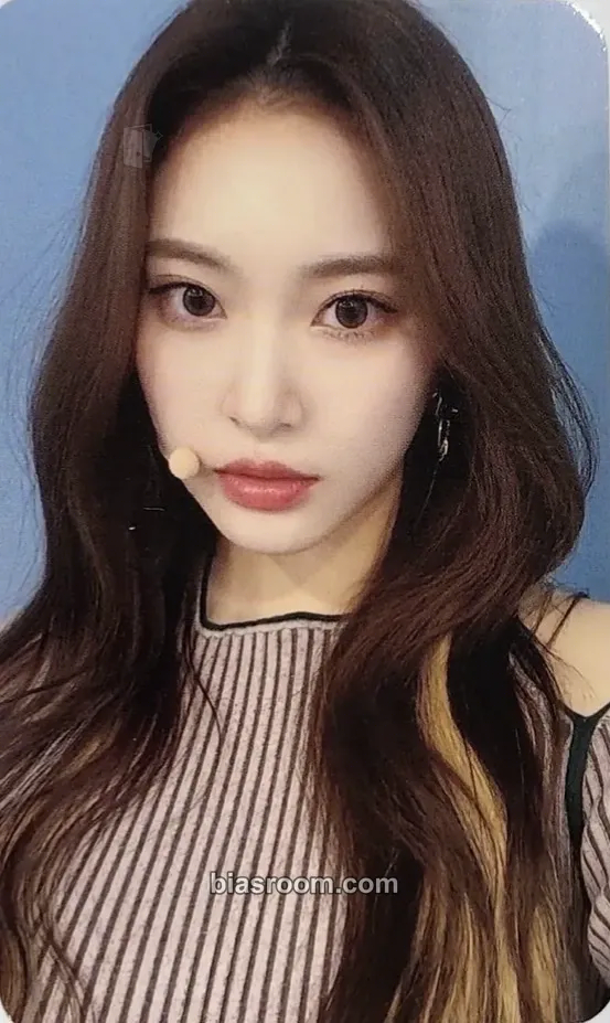 Zoa Play Game : Awake Photocard - Weeekly - Weeekly K-pop photocard