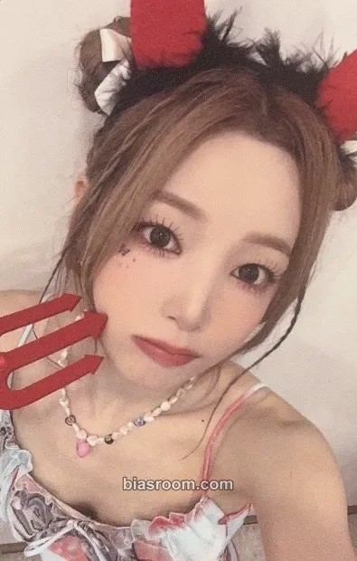 Yeonhee 7+Up Photocard - EL7Z UP - EL7Z UP K-pop photocard