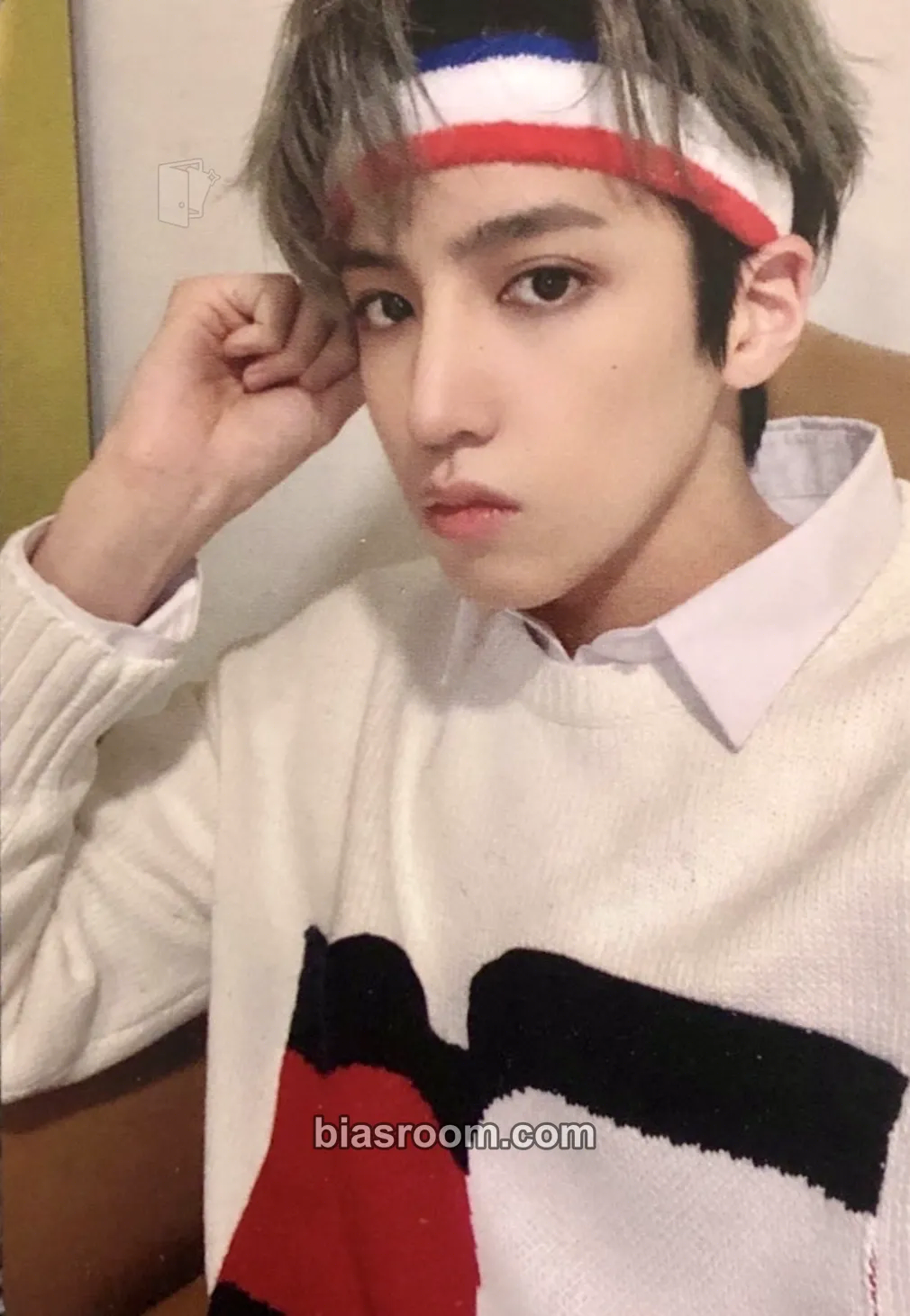 Wooseok LOVE or TAKE Photocard - PENTAGON - PENTAGON K-pop photocard