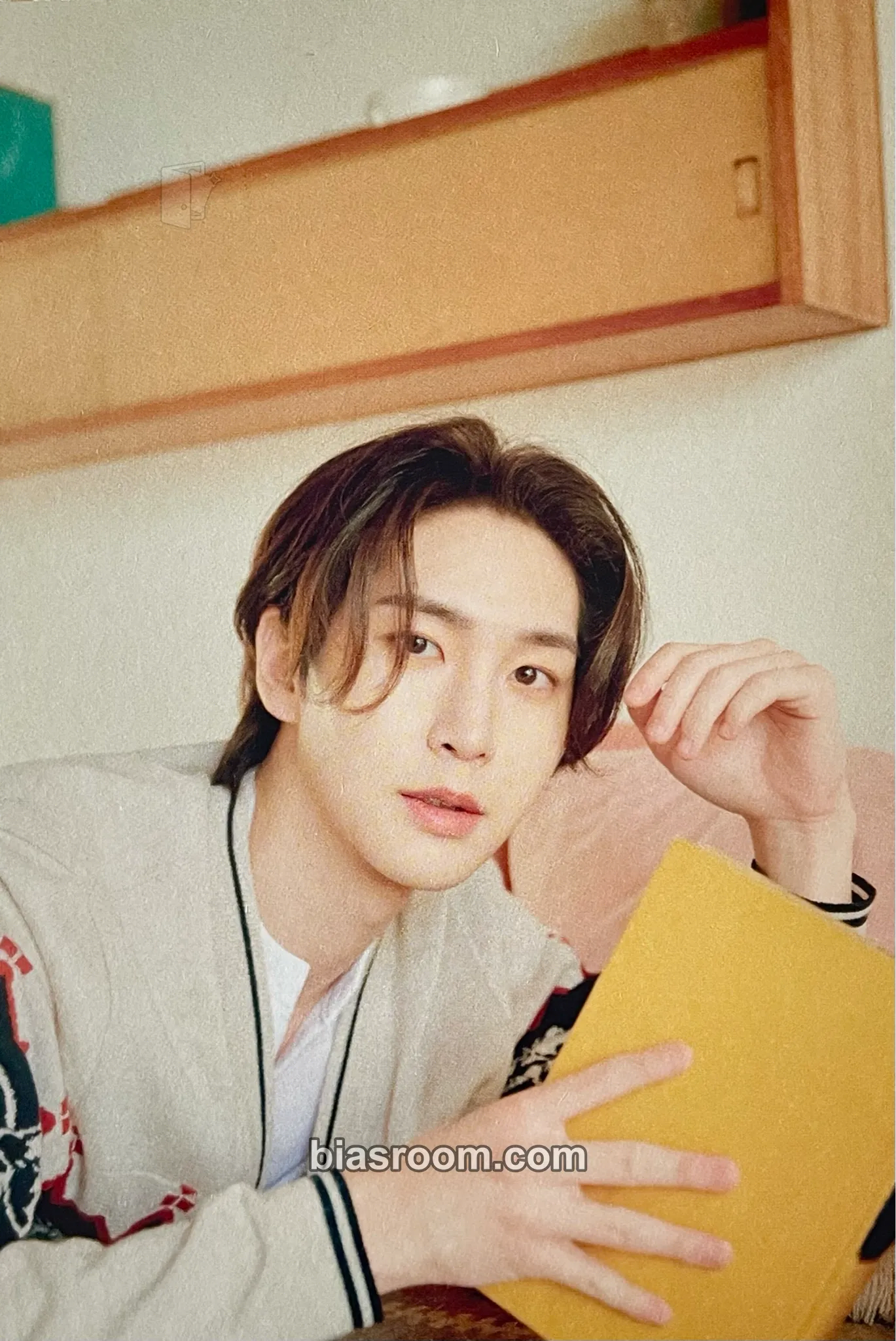 Shinwon 2022 Season's Greetings - Secret Book Club Photocard - PENTAGON - PENTAGON K-pop photocard