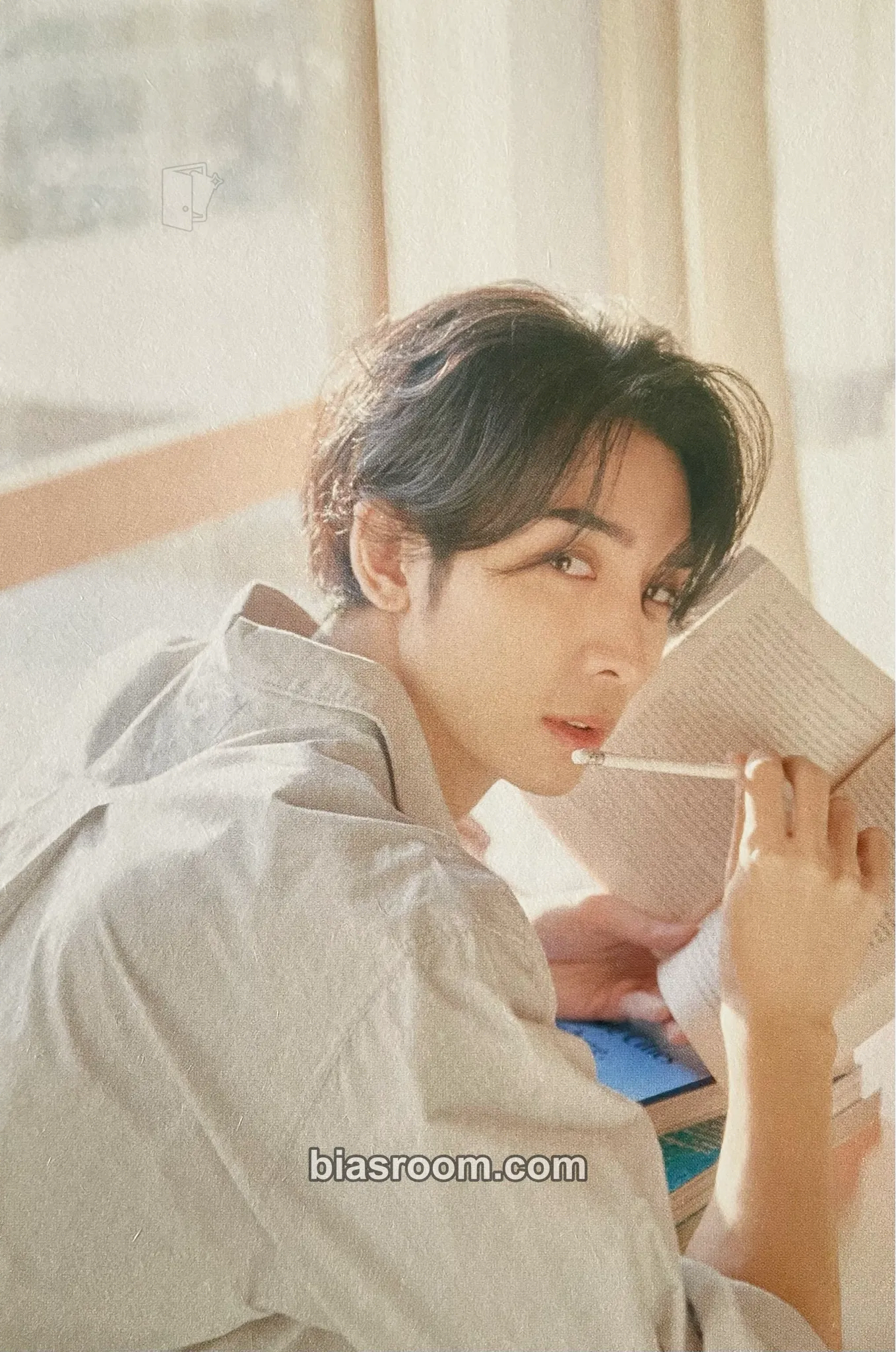 Yuto 2022 Season's Greetings - Secret Book Club Photocard - PENTAGON - PENTAGON K-pop photocard
