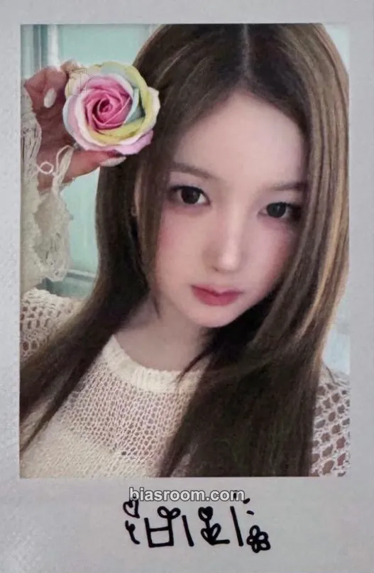 Joobin LOVE&POP pt.1 Photocard - tripleS - tripleS K-pop photocard