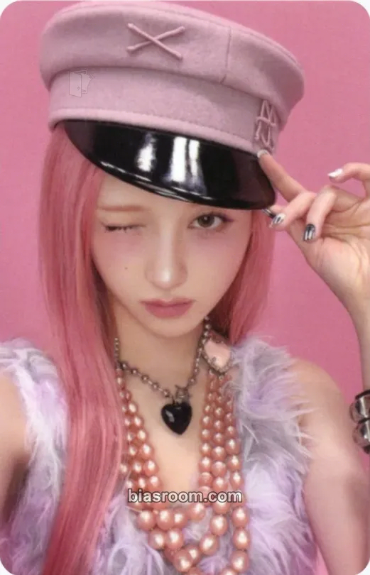 Gaeul REVIVE+ Photocard - IVE - IVE K-pop photocard
