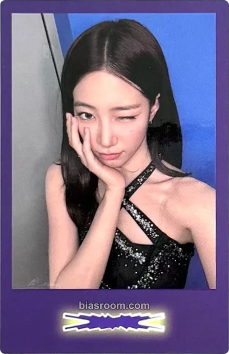 Kazuha 2026 Tour 'Easy Crazy Hot Encore' in Seoul Digicode Photocard - LE SSERAFIM - LE SSERAFIM K-pop photocard
