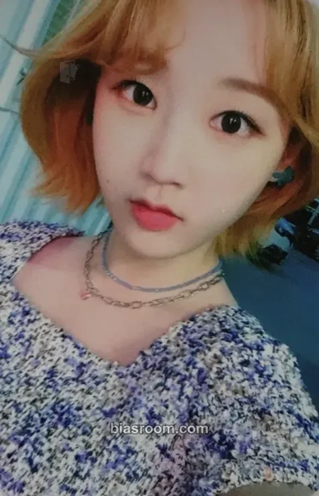 Weeekly - Jiyoon - Play Game : Holiday Album 1:1 withmuu/withdrama