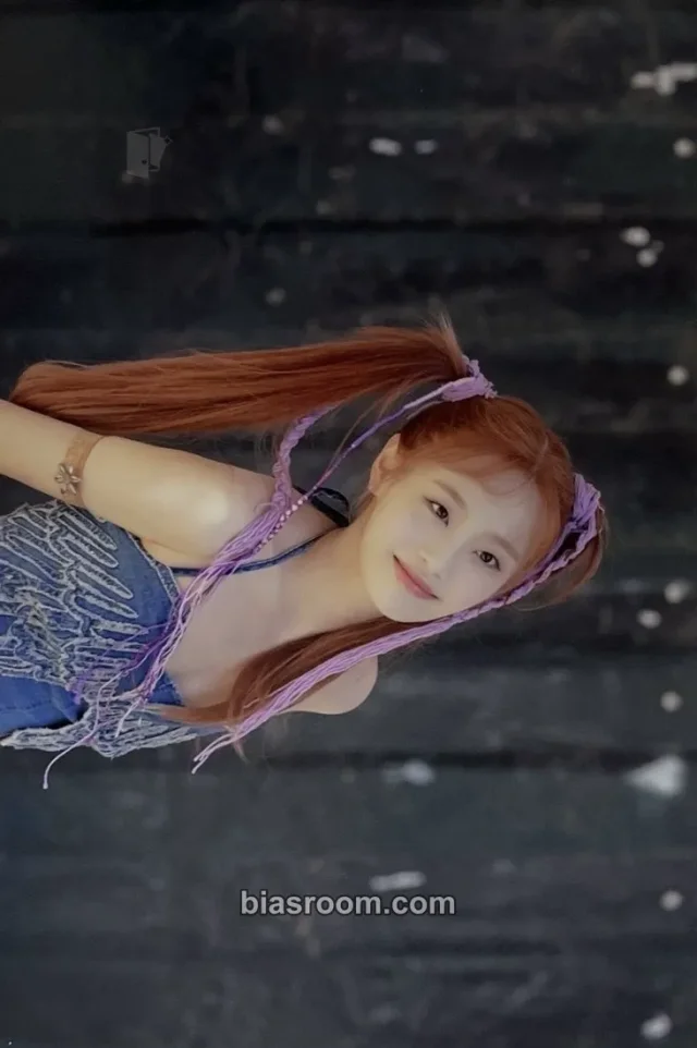 Chuu - Chuu - Howl Album video call (fancall) flnk fansign winner benefit photo print