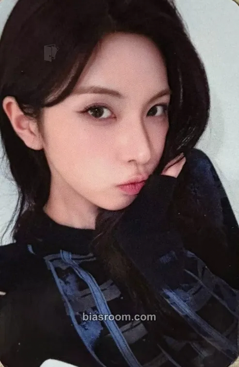 Bae Blue Valentine Photocard - NMIXX - NMIXX K-pop photocard