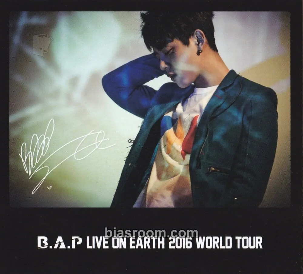 Daehyun B.A.P: Live On Earth 2016 World Tour AWAKE!! Photocard - BANG&JUNG&YOO&MOON - BANG&JUNG&YOO&MOON K-pop photocard