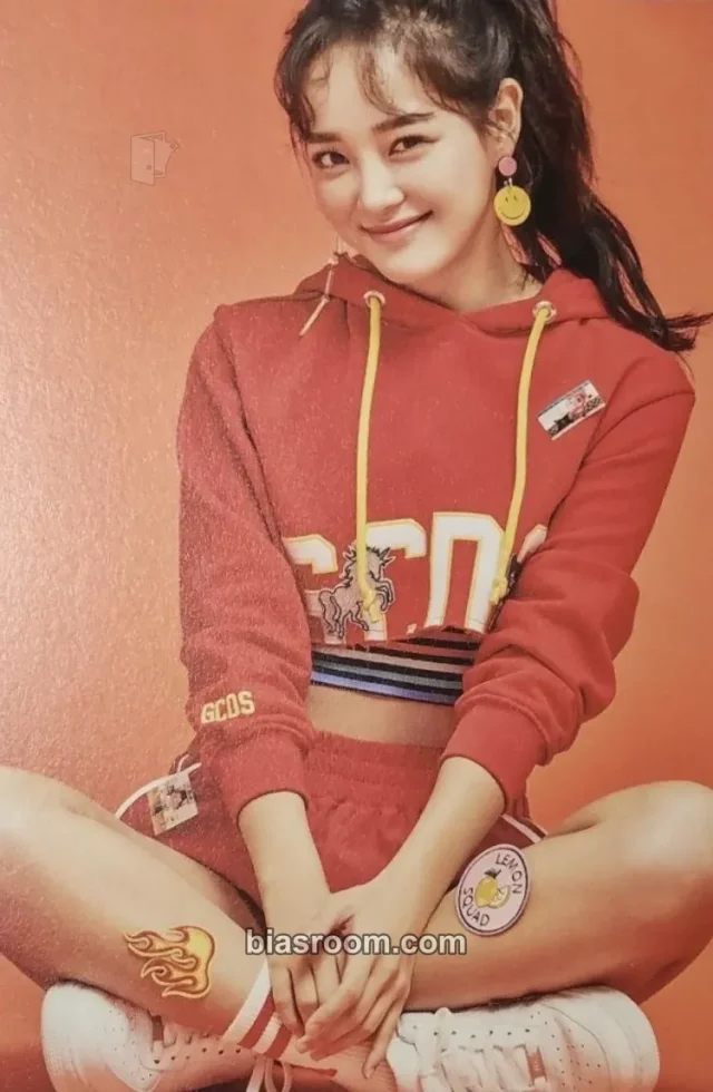 gugudan - Sejeong - Act 5: New Action Album postcard postcard set