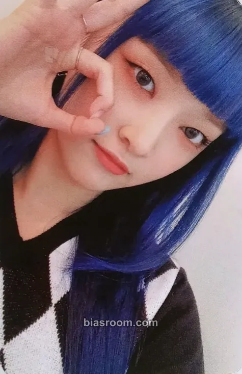 Soeun Play Game : Holiday Photocard - Weeekly - Weeekly K-pop photocard