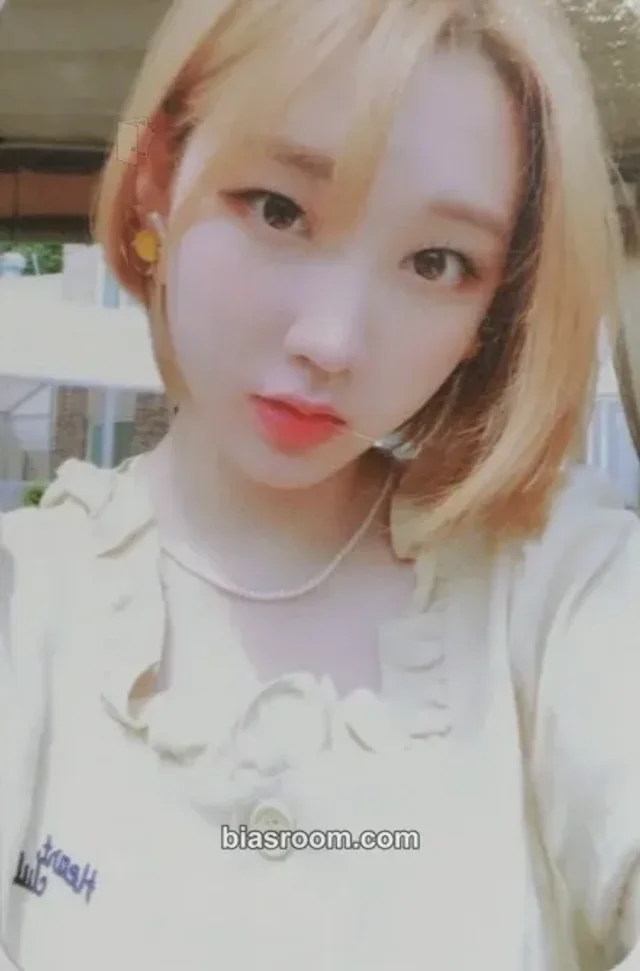 Weeekly - Jiyoon - Play Game : Holiday Album musickorea (music korea) round 2