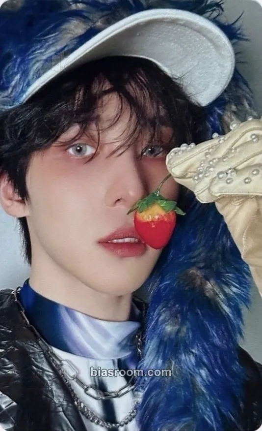 Yunho GOLDEN HOUR : Part.5 Photocard - ATEEZ - ATEEZ K-pop photocard