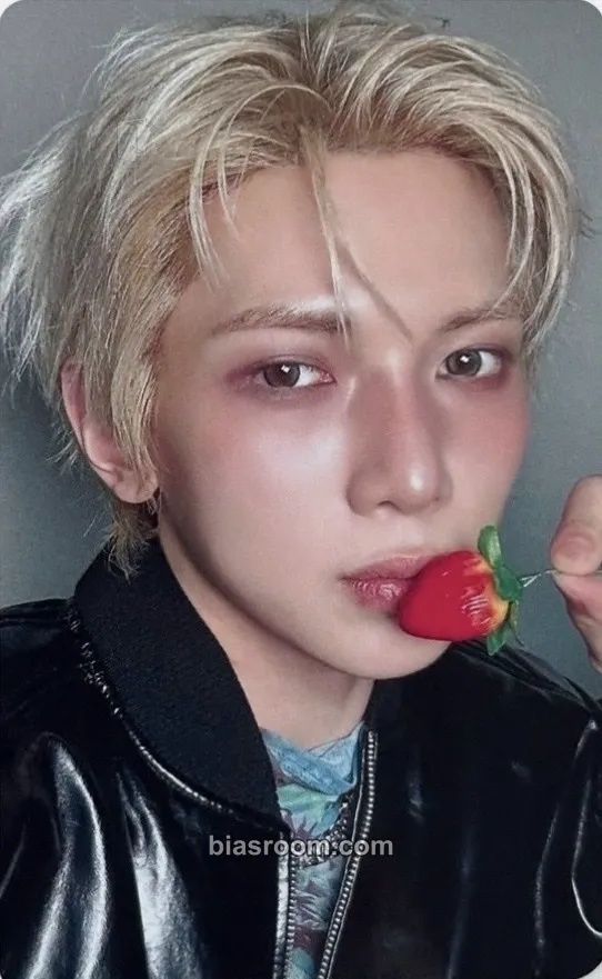 Yeosang GOLDEN HOUR : Part.5 Photocard - ATEEZ - ATEEZ K-pop photocard