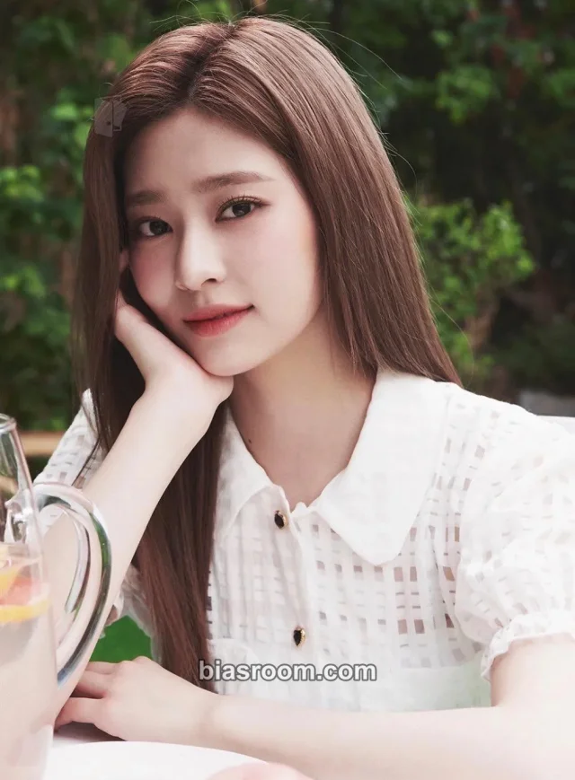 IZ*ONE - Minju - 2nd PHOTOBOOK - One Day Other postcard
