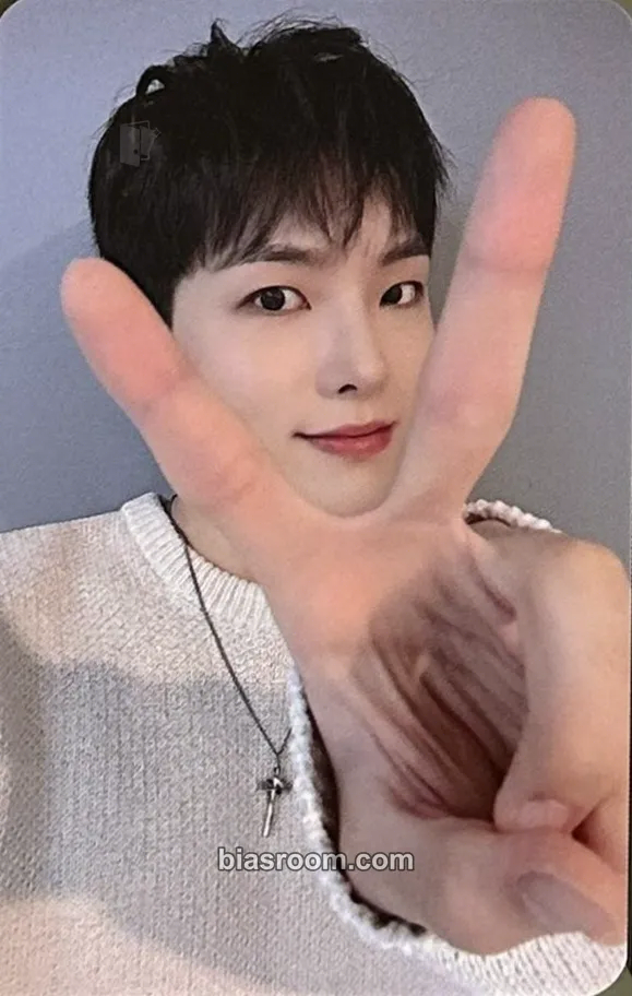 Rano iDENTIFICATION Photocard - E’LAST - E’LAST K-pop photocard