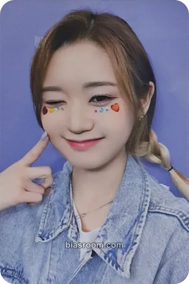 Mire Leviosa Photocard - TRI.BE - TRI.BE K-pop photocard