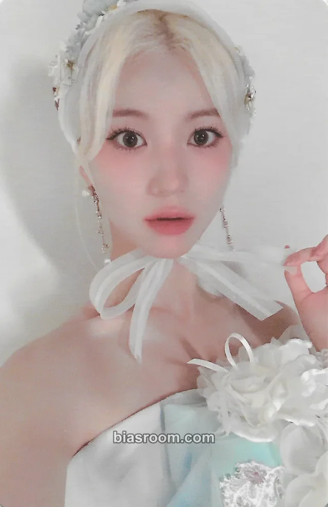 OH MY GIRL - Yubin - Dreamy Resonance Album album photocard digipack version