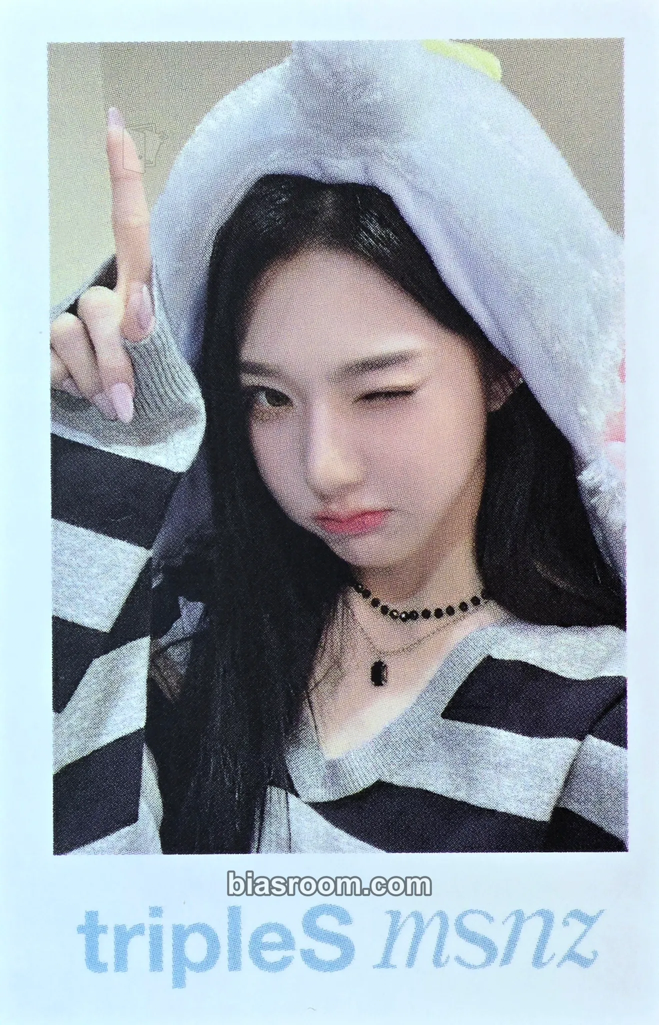 Xinyu Beyond Beauty Photocard - tripleS - tripleS K-pop photocard