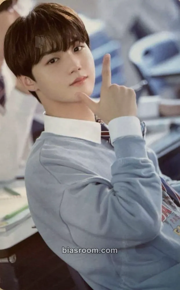 Doyoung The mysterious class Photocard - TREASURE - TREASURE K-pop photocard