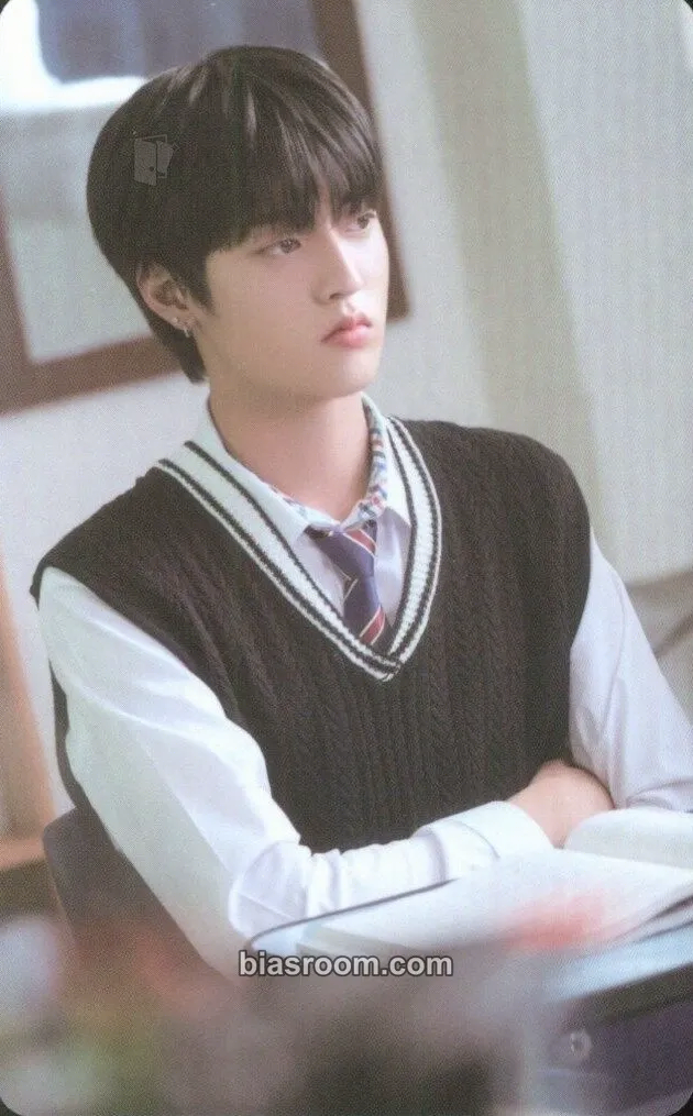 Haruto The mysterious class Photocard - TREASURE - TREASURE K-pop photocard