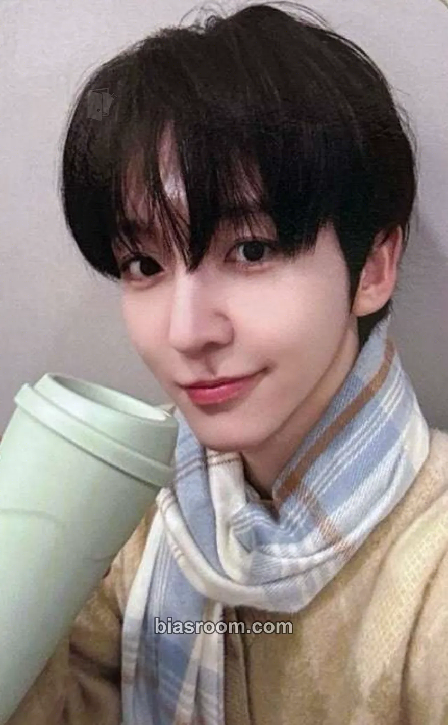 Donghyeon My First Flip Photocard - KickFlip - KickFlip K-pop photocard