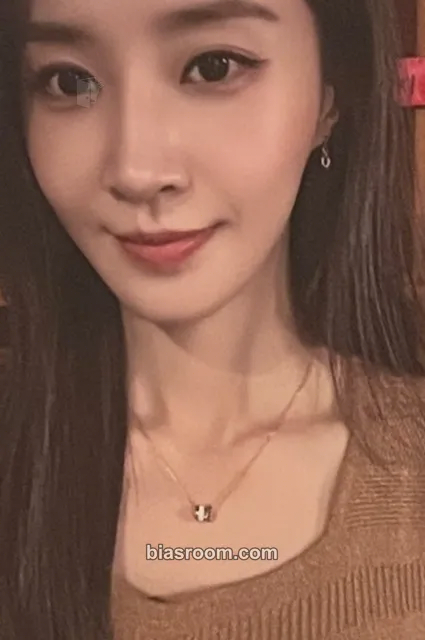 Yuri Special Event: Long Lasting Love Photocard - Girls' Generation - Girls' Generation K-pop photocard
