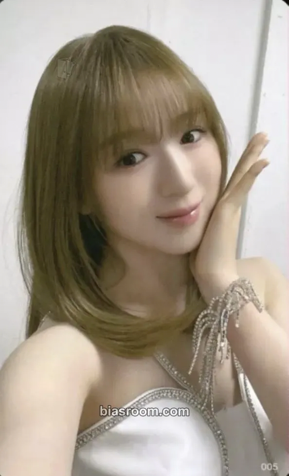 Suzu 2024 ME:I LAUNCHING SHOW ME:ICONIC Photocard - ME:I - ME:I K-pop photocard