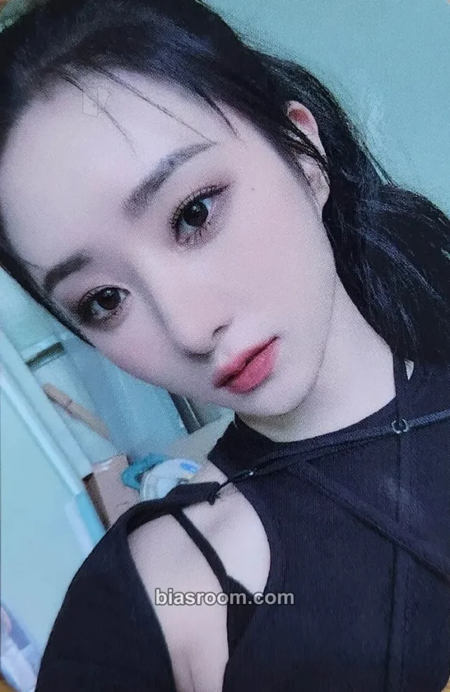 Dreamcatcher - SuA - Apocalypse : Follow Us Album everline lucky draw (LD) B version