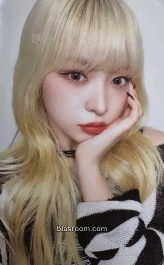 Haruna The Billage of Perception: Chapter Two Photocard - Billlie - Billlie K-pop photocard