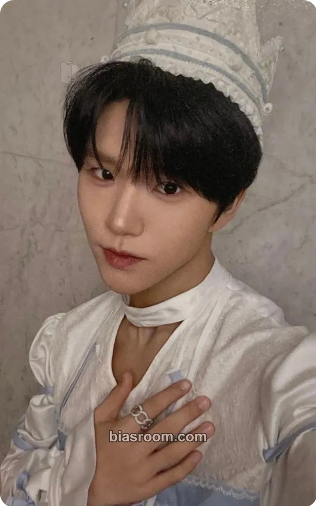 Jaehee 2ND ANNIVERSARY FANMEETING IN JAPAN <6人の王子様がプロポーズしてくるなんて聞いてないんですけど> (Help! All Six Princes Are Trying to Propose to Me) Photocard - NCT WISH - NCT WISH K-pop photocard